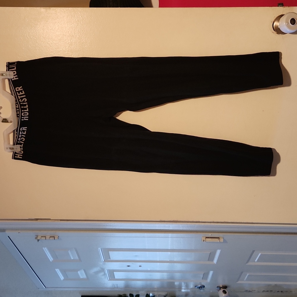 Hollister sweats large